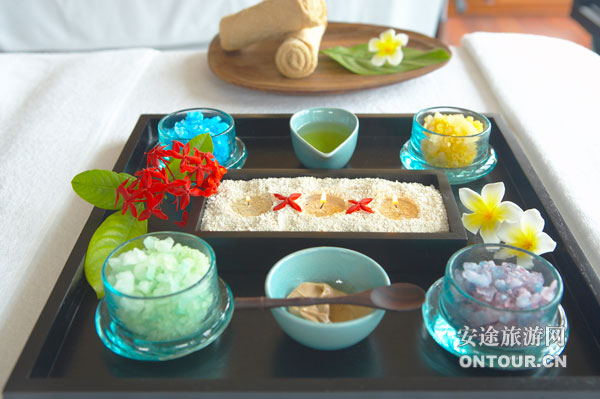 马尔代夫Lily Beach Resort At Huvahendhoo M